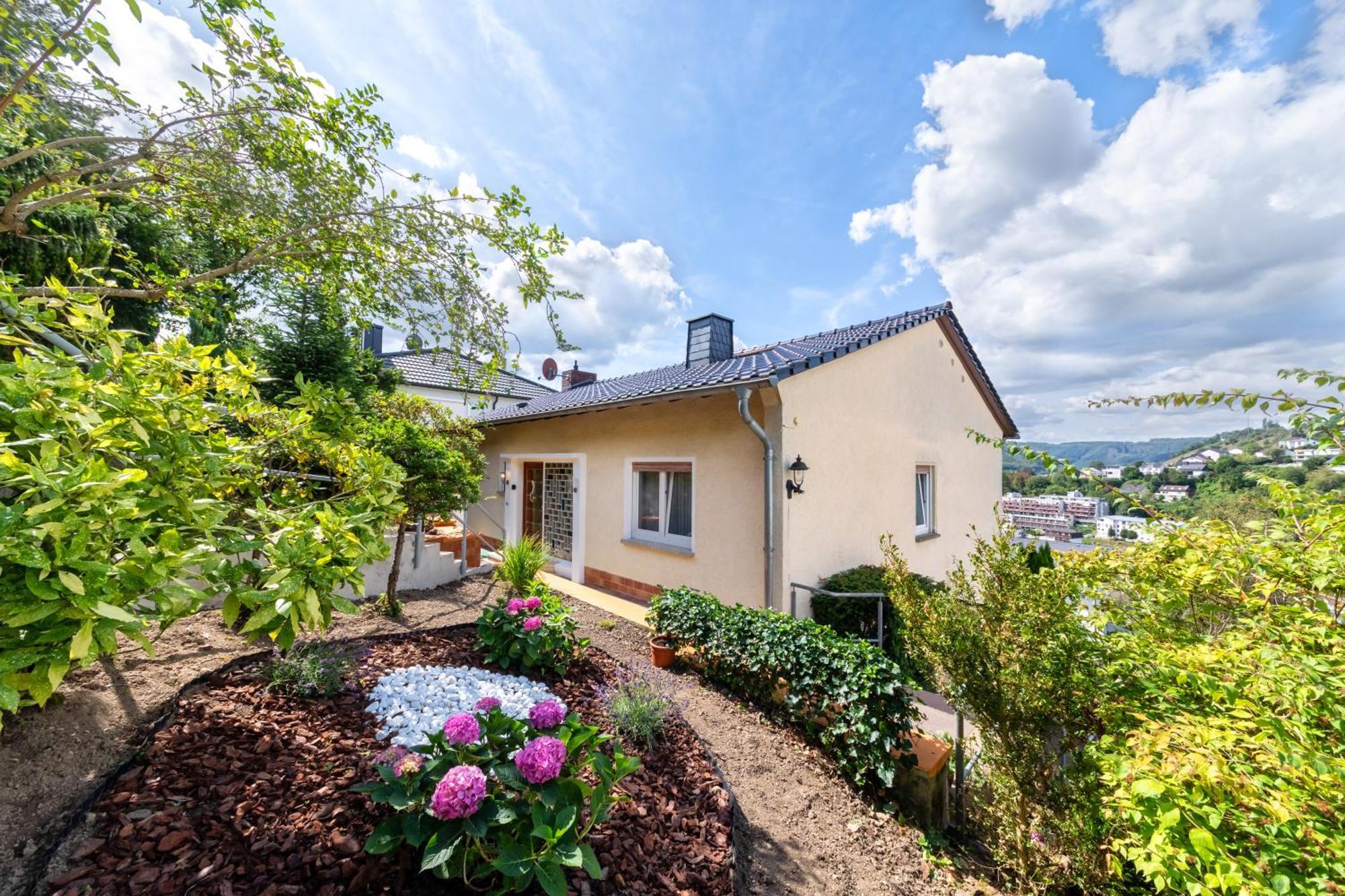 Pmc Ferienhaus Traumblick Bad Ems Exterior foto
